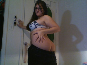 Sexy Growing Belly on a BBW Feedee