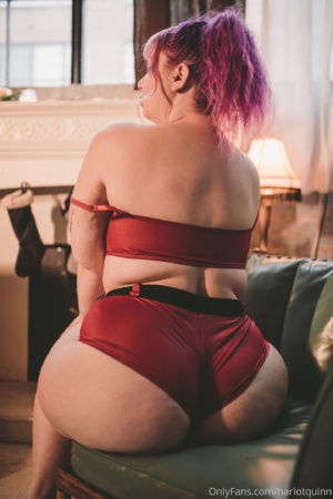 Bubble Butt Emo BBW PAWG with Cellulite Thighs