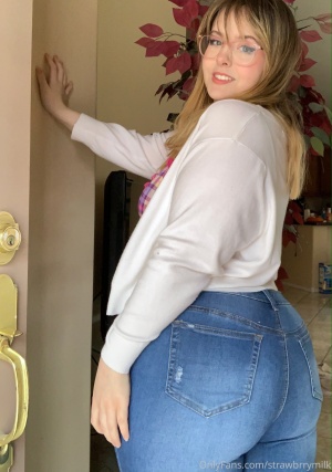 Mega Butt PAWG with Glasses